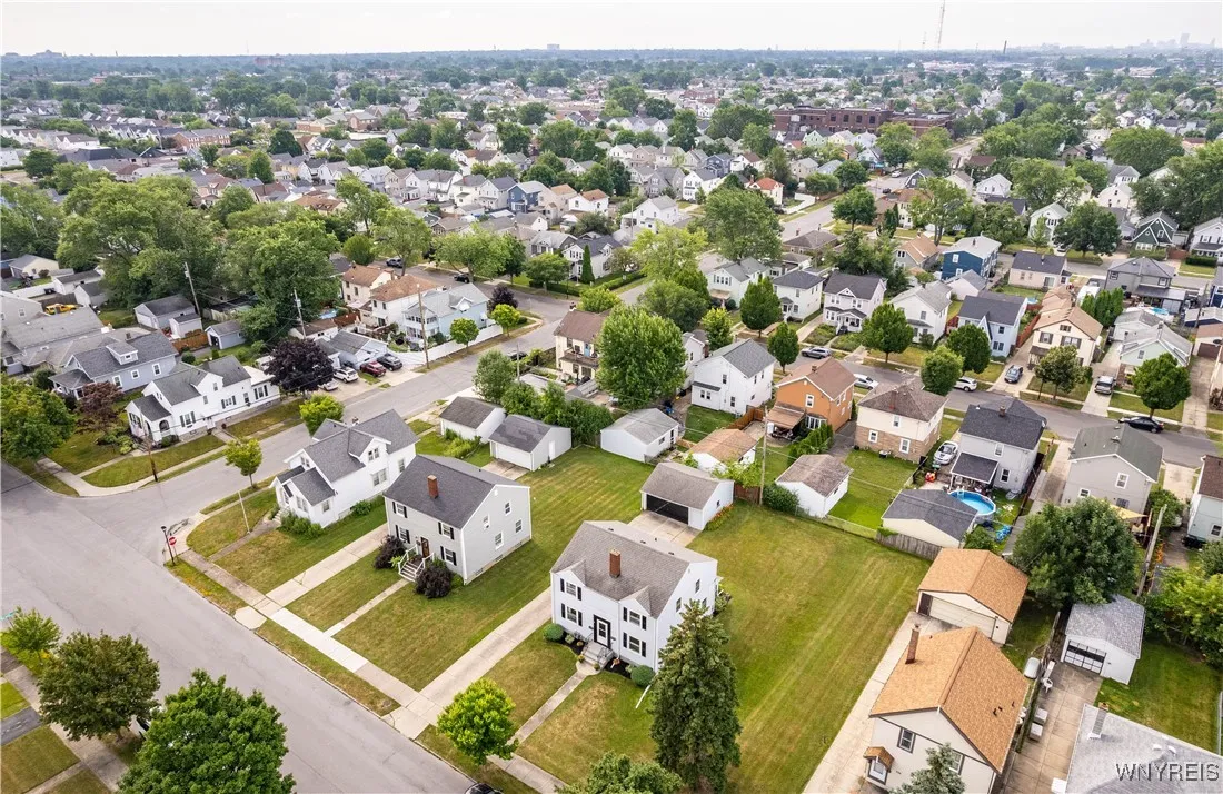 318 West Girard Boulevard, Tonawanda, New York 142, Tonawanda, New York 14217, 4 Bedrooms Bedrooms, ,2 BathroomsBathrooms,Residential,For Sale,318 West Girard Boulevard, Tonawanda, New York 142,B1621747