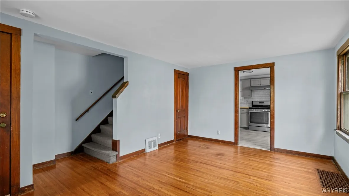 318 West Girard Boulevard, Tonawanda, New York 142, Tonawanda, New York 14217, 4 Bedrooms Bedrooms, ,2 BathroomsBathrooms,Residential,For Sale,318 West Girard Boulevard, Tonawanda, New York 142,B1621747