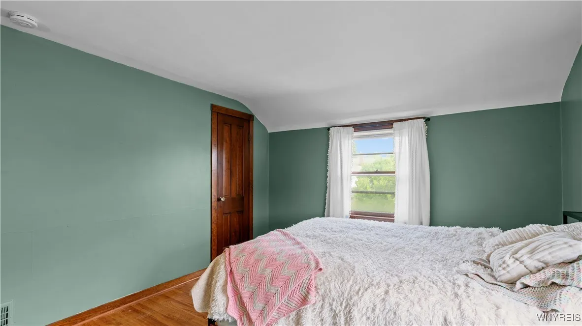 318 West Girard Boulevard, Tonawanda, New York 142, Tonawanda, New York 14217, 4 Bedrooms Bedrooms, ,2 BathroomsBathrooms,Residential,For Sale,318 West Girard Boulevard, Tonawanda, New York 142,B1621747