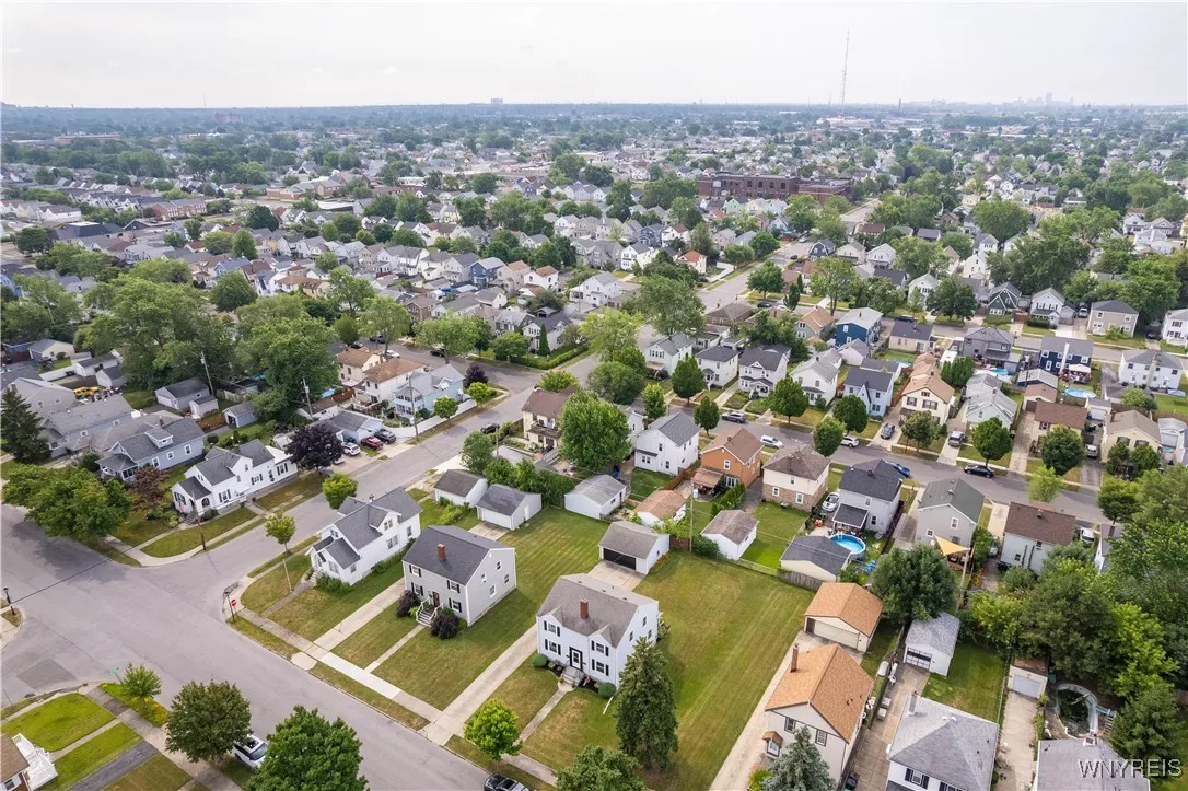 318 West Girard Boulevard, Tonawanda, New York 142, Tonawanda, New York 14217, 4 Bedrooms Bedrooms, ,2 BathroomsBathrooms,Residential,For Sale,318 West Girard Boulevard, Tonawanda, New York 142,B1621747