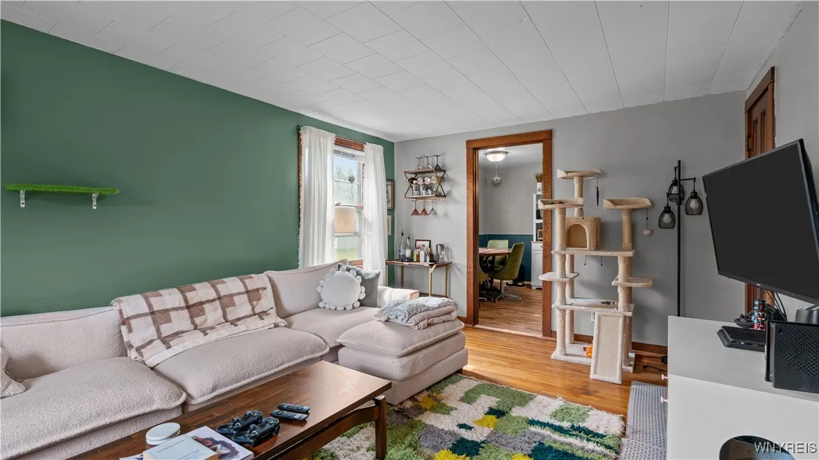 318 West Girard Boulevard, Tonawanda, New York 142, Tonawanda, New York 14217, 4 Bedrooms Bedrooms, ,2 BathroomsBathrooms,Residential,For Sale,318 West Girard Boulevard, Tonawanda, New York 142,B1621747