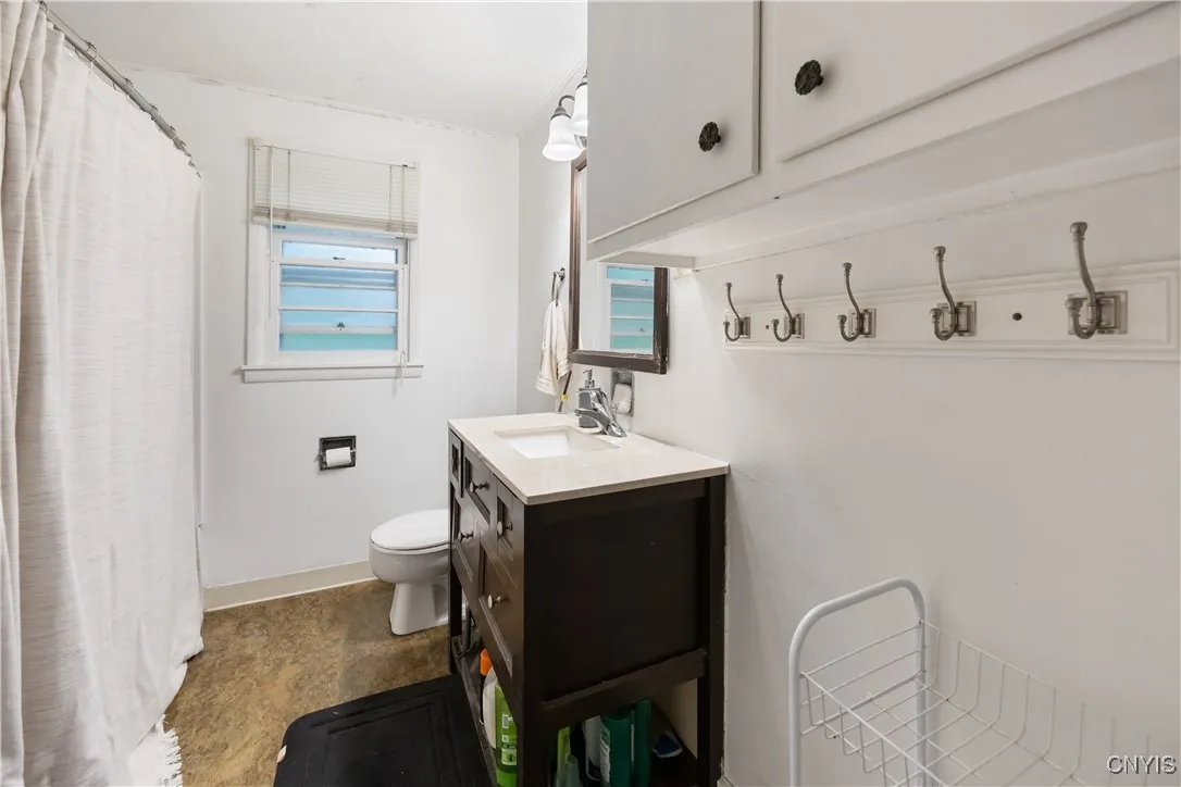 1018-20 Ackerman Avenue 1020, Syracuse, New York 1, Syracuse, New York 13210, 7 Bedrooms Bedrooms, ,2 BathroomsBathrooms,Residential,For Sale,1018-20 Ackerman Avenue 1020, Syracuse, New York 1,S1620898