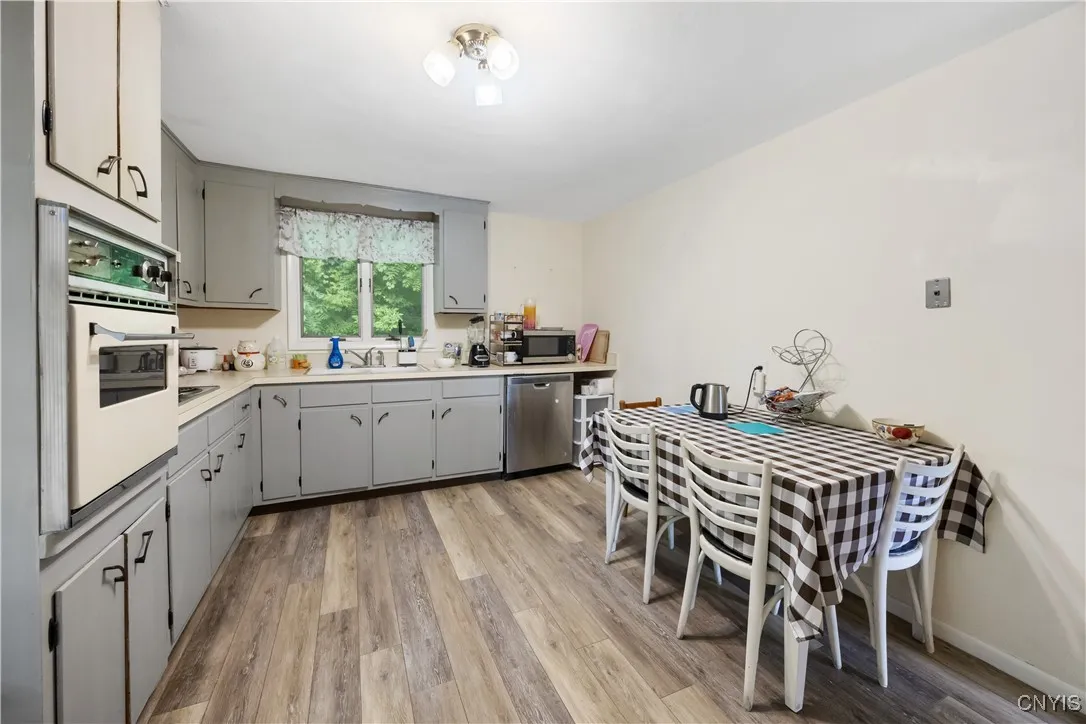 1018-20 Ackerman Avenue 1020, Syracuse, New York 1, Syracuse, New York 13210, 7 Bedrooms Bedrooms, ,2 BathroomsBathrooms,Residential,For Sale,1018-20 Ackerman Avenue 1020, Syracuse, New York 1,S1620898