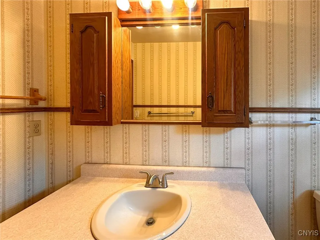 254 South Third Avenue, German Flatts, New York 13, German Flatts, New York 13357, 3 Bedrooms Bedrooms, 5 Rooms Rooms,1 BathroomBathrooms,Residential,For Sale,254 South Third Avenue, German Flatts, New York 13,S1621696
