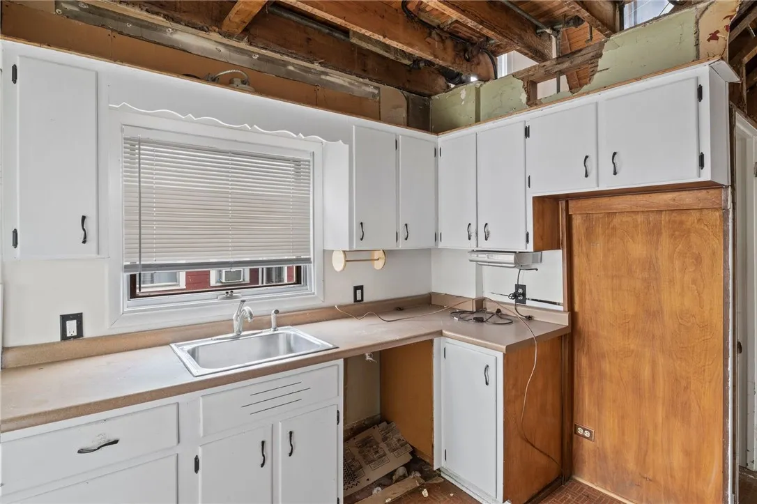 99 Sheraton Drive, Greece, New York 14616, Greece, New York 14616, 3 Bedrooms Bedrooms, 7 Rooms Rooms,1 BathroomBathrooms,Residential,For Sale,99 Sheraton Drive, Greece, New York 14616,R1622475