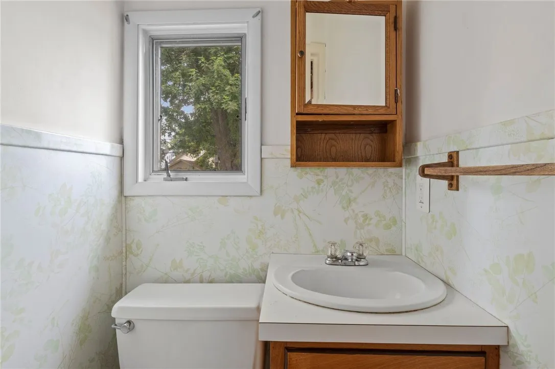 99 Sheraton Drive, Greece, New York 14616, Greece, New York 14616, 3 Bedrooms Bedrooms, 7 Rooms Rooms,1 BathroomBathrooms,Residential,For Sale,99 Sheraton Drive, Greece, New York 14616,R1622475