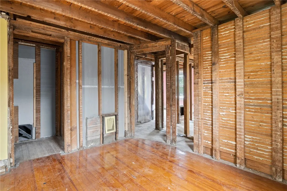 99 Sheraton Drive, Greece, New York 14616, Greece, New York 14616, 3 Bedrooms Bedrooms, 7 Rooms Rooms,1 BathroomBathrooms,Residential,For Sale,99 Sheraton Drive, Greece, New York 14616,R1622475