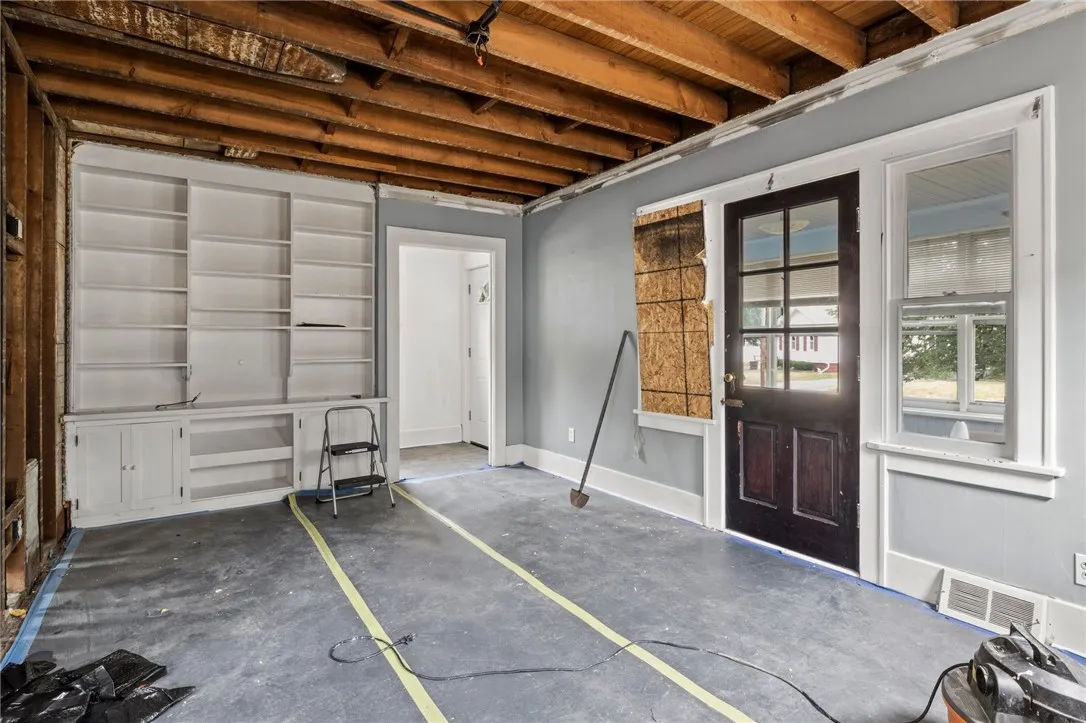 99 Sheraton Drive, Greece, New York 14616, Greece, New York 14616, 3 Bedrooms Bedrooms, 7 Rooms Rooms,1 BathroomBathrooms,Residential,For Sale,99 Sheraton Drive, Greece, New York 14616,R1622475