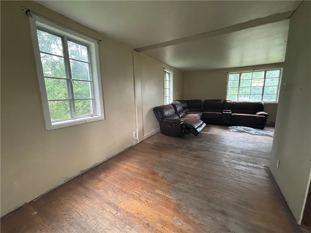 316 Morrowfield Avenue, Southport, New York 14904, Southport, New York 14904, 3 Bedrooms Bedrooms, 9 Rooms Rooms,1 BathroomBathrooms,Residential,For Sale,316 Morrowfield Avenue, Southport, New York 14904,R1622437