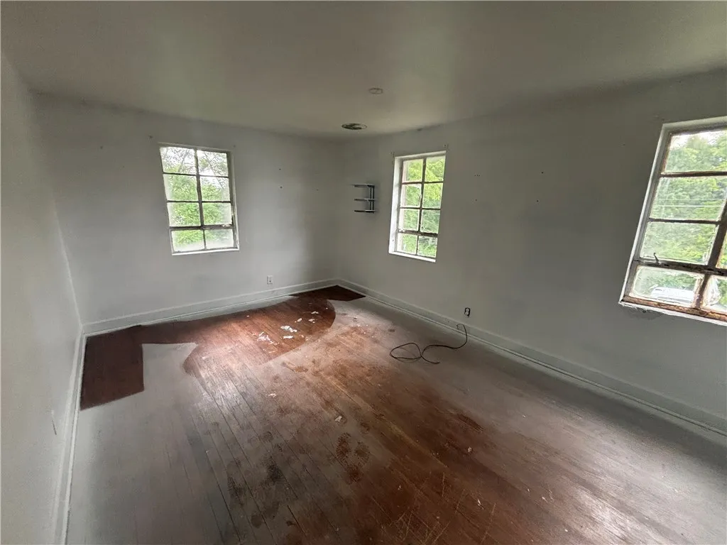 316 Morrowfield Avenue, Southport, New York 14904, Southport, New York 14904, 3 Bedrooms Bedrooms, 9 Rooms Rooms,1 BathroomBathrooms,Residential,For Sale,316 Morrowfield Avenue, Southport, New York 14904,R1622437