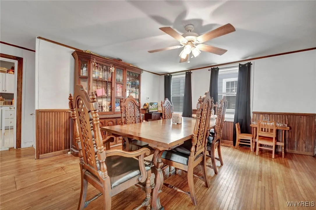 33 Genesee Street, Mt Morris, New York 14510, Mt Morris, New York 14510, 4 Bedrooms Bedrooms, 7 Rooms Rooms,2 BathroomsBathrooms,Residential,Closed,33 Genesee Street, Mt Morris, New York 14510,0,B1621874