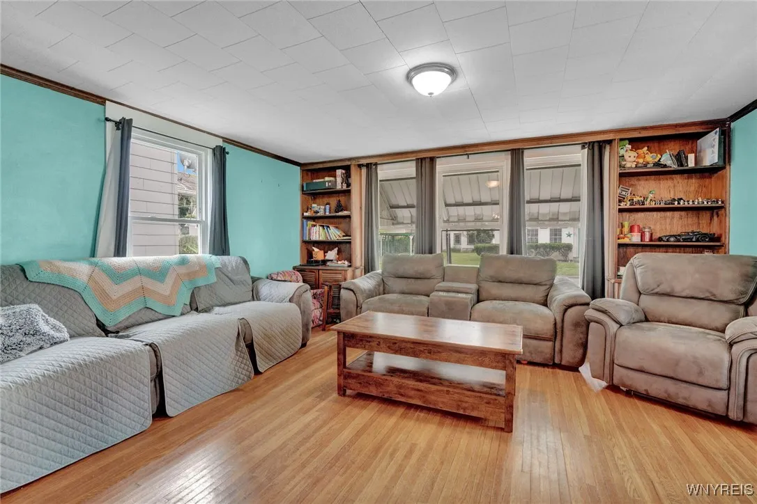 33 Genesee Street, Mt Morris, New York 14510, Mt Morris, New York 14510, 4 Bedrooms Bedrooms, 7 Rooms Rooms,2 BathroomsBathrooms,Residential,Closed,33 Genesee Street, Mt Morris, New York 14510,0,B1621874
