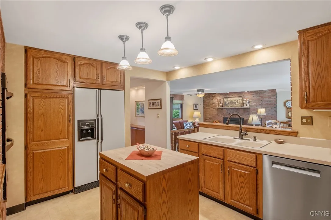 106 Mcardell Road, Salina, New York 13088, Salina, New York 13088, 4 Bedrooms Bedrooms, 10 Rooms Rooms,2 BathroomsBathrooms,Residential,Closed,106 Mcardell Road, Salina, New York 13088,0,S1620013
