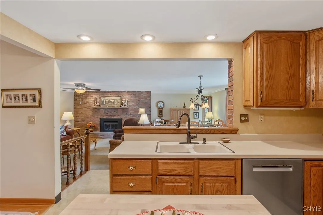 106 Mcardell Road, Salina, New York 13088, Salina, New York 13088, 4 Bedrooms Bedrooms, 10 Rooms Rooms,2 BathroomsBathrooms,Residential,Closed,106 Mcardell Road, Salina, New York 13088,0,S1620013