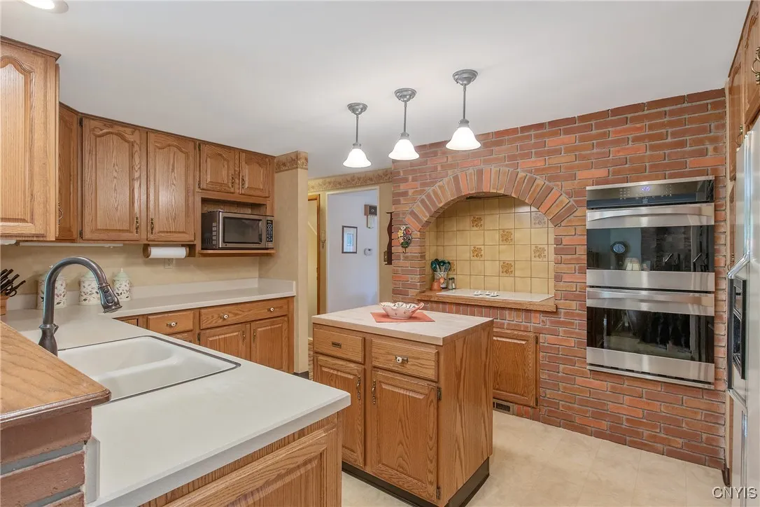 106 Mcardell Road, Salina, New York 13088, Salina, New York 13088, 4 Bedrooms Bedrooms, 10 Rooms Rooms,2 BathroomsBathrooms,Residential,Closed,106 Mcardell Road, Salina, New York 13088,0,S1620013