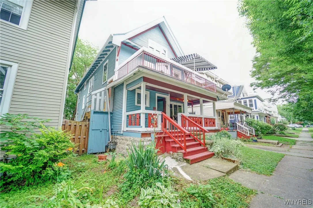 725 Linwood Avenue, Buffalo, New York 14209, Buffalo, New York 14209, 4 Bedrooms Bedrooms, ,3 BathroomsBathrooms,Residential,For Sale,725 Linwood Avenue, Buffalo, New York 14209,B1622525