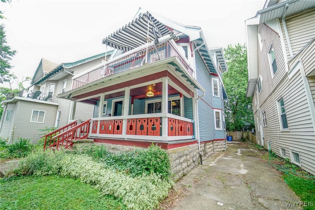 725 Linwood Avenue, Buffalo, New York 14209, Buffalo, New York 14209, 4 Bedrooms Bedrooms, ,3 BathroomsBathrooms,Residential,For Sale,725 Linwood Avenue, Buffalo, New York 14209,B1622525