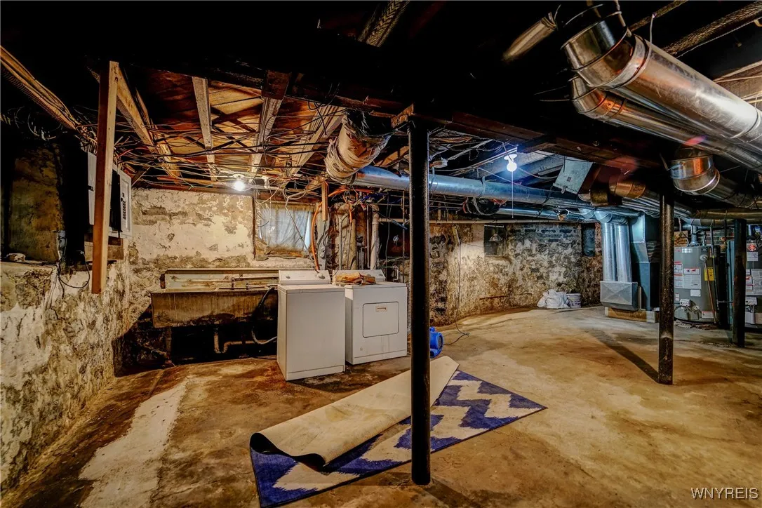 725 Linwood Avenue, Buffalo, New York 14209, Buffalo, New York 14209, 4 Bedrooms Bedrooms, ,3 BathroomsBathrooms,Residential,For Sale,725 Linwood Avenue, Buffalo, New York 14209,B1622525