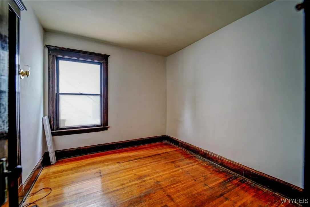725 Linwood Avenue, Buffalo, New York 14209, Buffalo, New York 14209, 4 Bedrooms Bedrooms, ,3 BathroomsBathrooms,Residential,For Sale,725 Linwood Avenue, Buffalo, New York 14209,B1622525