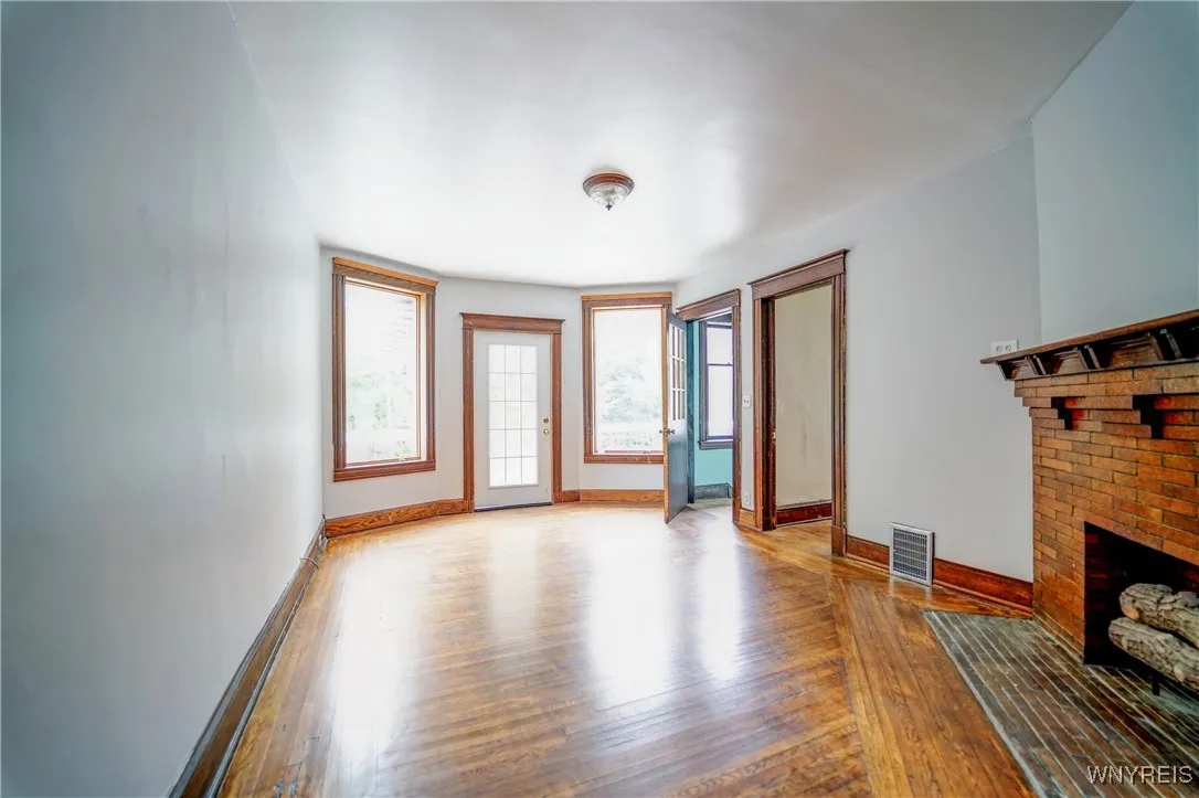 725 Linwood Avenue, Buffalo, New York 14209, Buffalo, New York 14209, 4 Bedrooms Bedrooms, ,3 BathroomsBathrooms,Residential,For Sale,725 Linwood Avenue, Buffalo, New York 14209,B1622525
