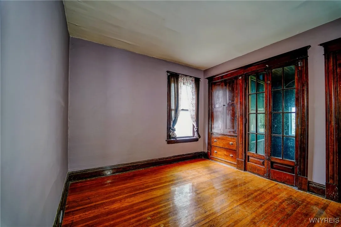 725 Linwood Avenue, Buffalo, New York 14209, Buffalo, New York 14209, 4 Bedrooms Bedrooms, ,3 BathroomsBathrooms,Residential,For Sale,725 Linwood Avenue, Buffalo, New York 14209,B1622525