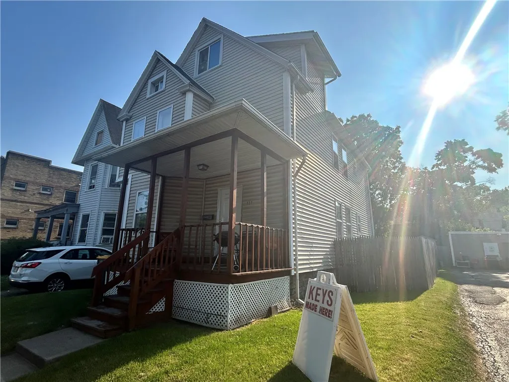 727 Dewey Avenue, Rochester, New York 14613, Rochester, New York 14613, 6 Bedrooms Bedrooms, 8 Rooms Rooms,3 BathroomsBathrooms,Residential,For Sale,727 Dewey Avenue, Rochester, New York 14613,R1622666