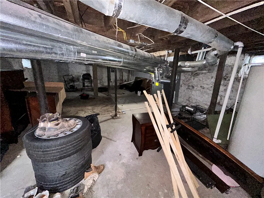 727 Dewey Avenue, Rochester, New York 14613, Rochester, New York 14613, 6 Bedrooms Bedrooms, 8 Rooms Rooms,3 BathroomsBathrooms,Residential,For Sale,727 Dewey Avenue, Rochester, New York 14613,R1622666
