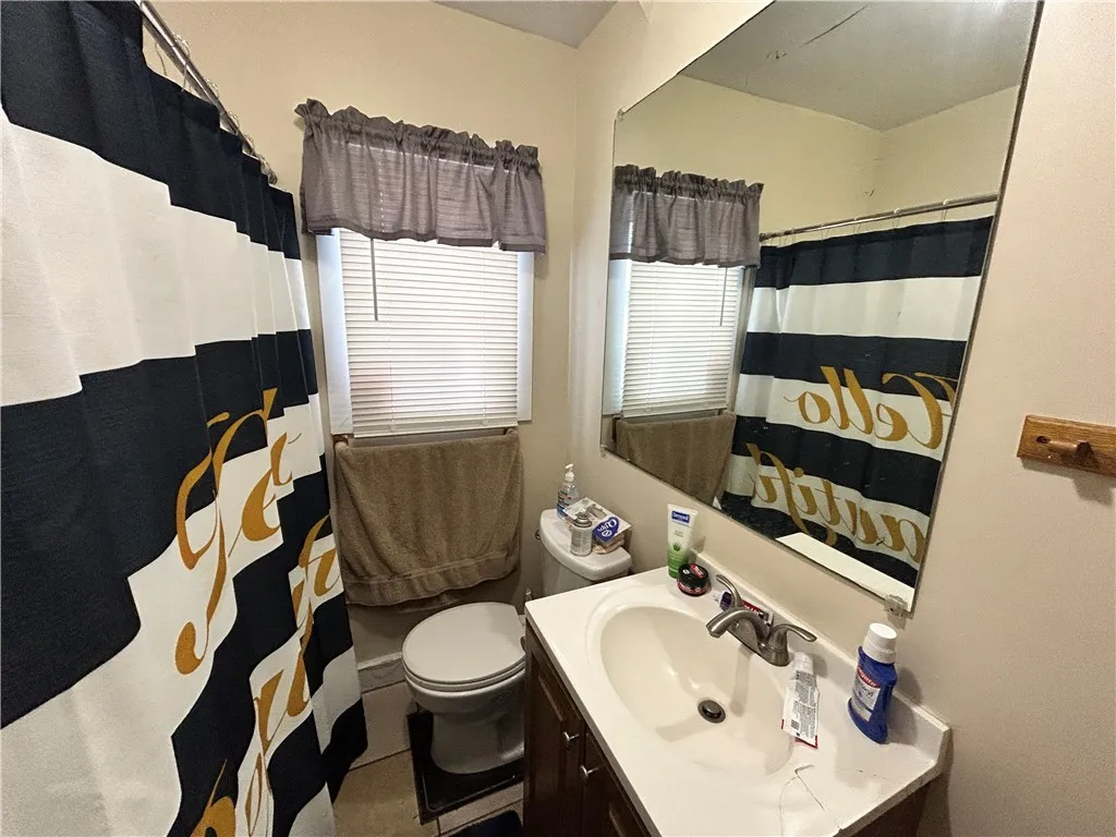 727 Dewey Avenue, Rochester, New York 14613, Rochester, New York 14613, 6 Bedrooms Bedrooms, 8 Rooms Rooms,3 BathroomsBathrooms,Residential,For Sale,727 Dewey Avenue, Rochester, New York 14613,R1622666
