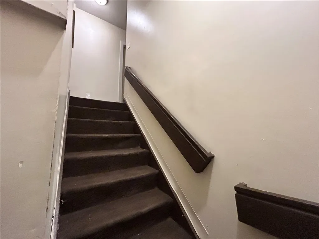727 Dewey Avenue, Rochester, New York 14613, Rochester, New York 14613, 6 Bedrooms Bedrooms, 8 Rooms Rooms,3 BathroomsBathrooms,Residential,For Sale,727 Dewey Avenue, Rochester, New York 14613,R1622666