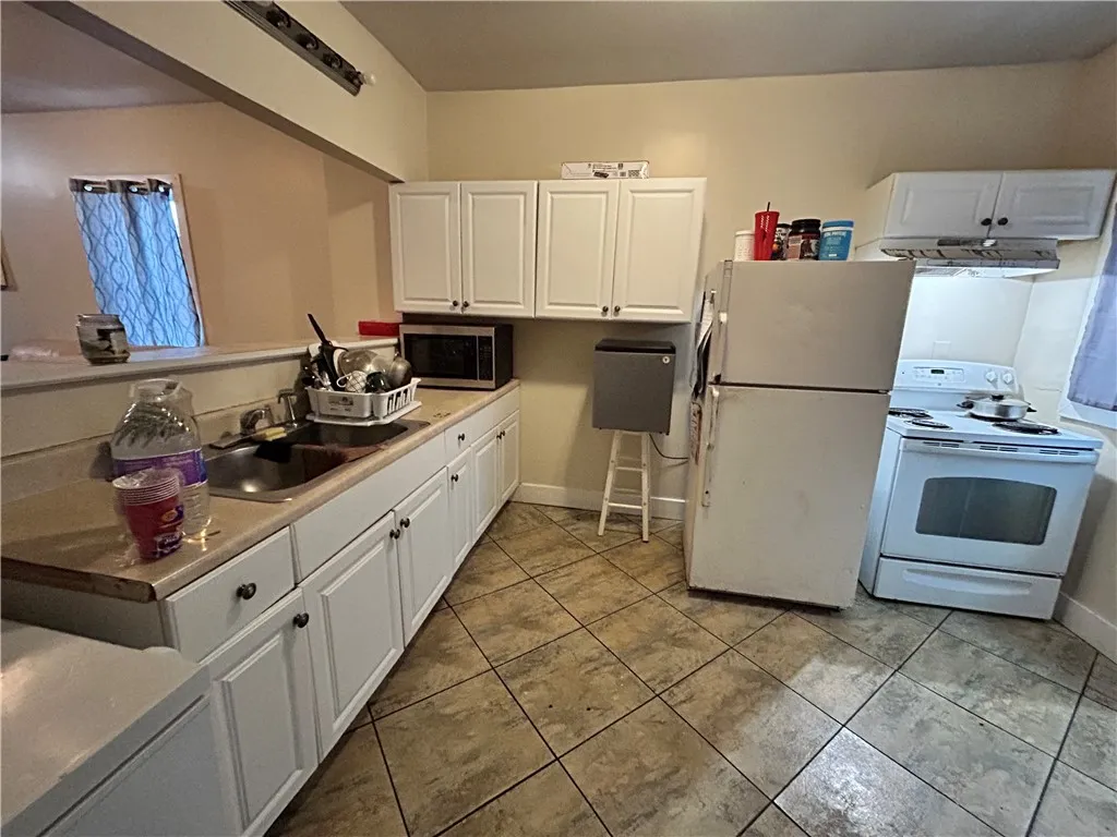 727 Dewey Avenue, Rochester, New York 14613, Rochester, New York 14613, 6 Bedrooms Bedrooms, 8 Rooms Rooms,3 BathroomsBathrooms,Residential,For Sale,727 Dewey Avenue, Rochester, New York 14613,R1622666