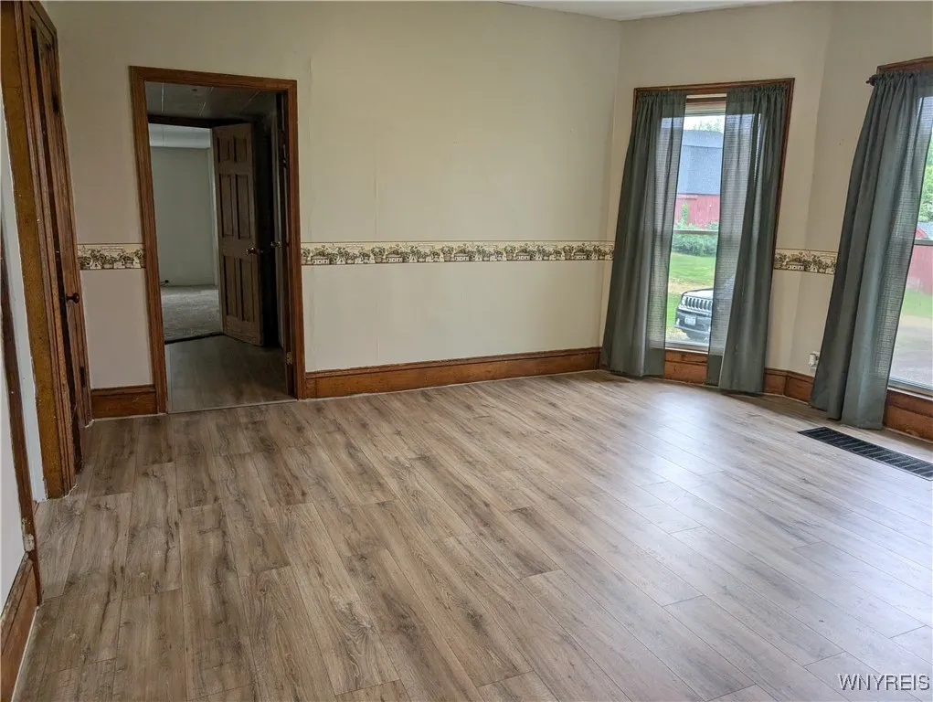 11131 Lakeshore Road, Yates, New York 14098, Yates, New York 14098, 3 Bedrooms Bedrooms, 6 Rooms Rooms,2 BathroomsBathrooms,Residential,For Sale,11131 Lakeshore Road, Yates, New York 14098,B1622645