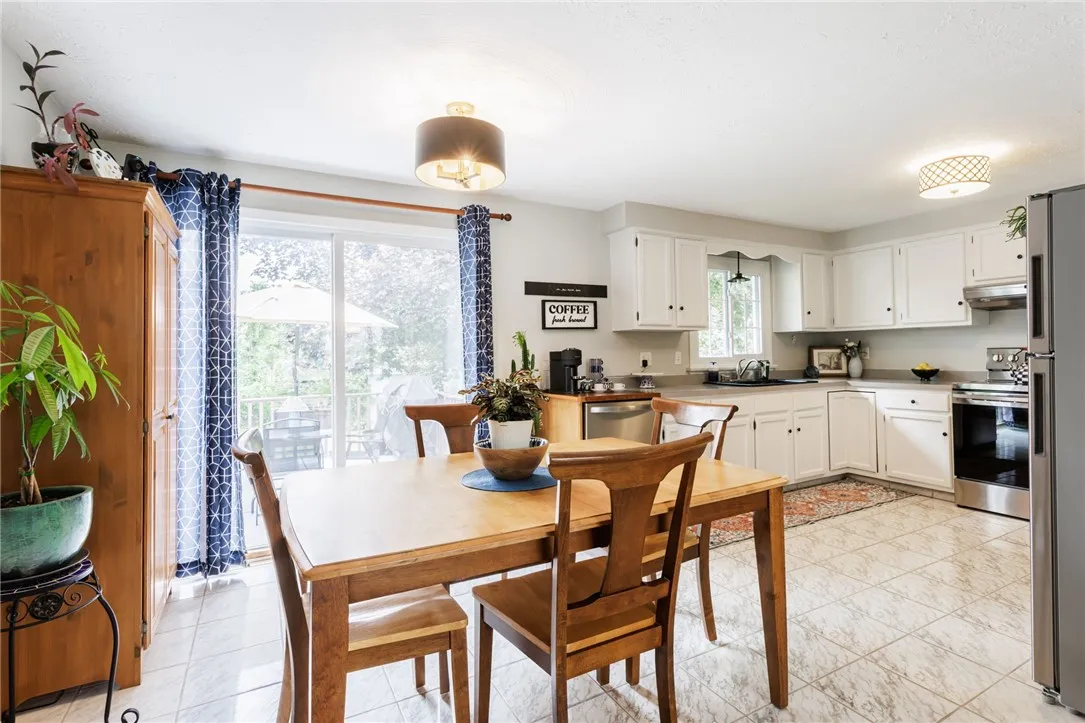 47 Bramblewood Lane West, Gates, New York 14624, Gates, New York 14624, 4 Bedrooms Bedrooms, 6 Rooms Rooms,2 BathroomsBathrooms,Residential,For Sale,47 Bramblewood Lane West, Gates, New York 14624,R1621971