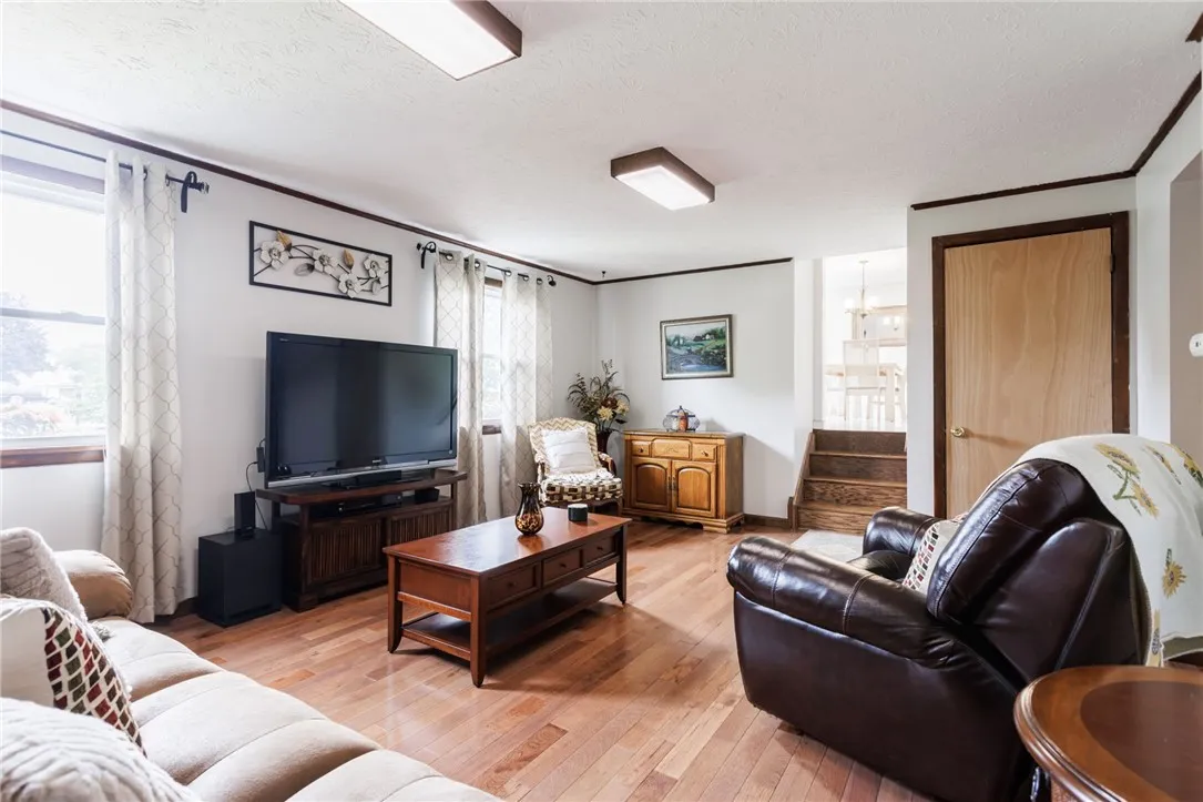 47 Bramblewood Lane West, Gates, New York 14624, Gates, New York 14624, 4 Bedrooms Bedrooms, 6 Rooms Rooms,2 BathroomsBathrooms,Residential,For Sale,47 Bramblewood Lane West, Gates, New York 14624,R1621971
