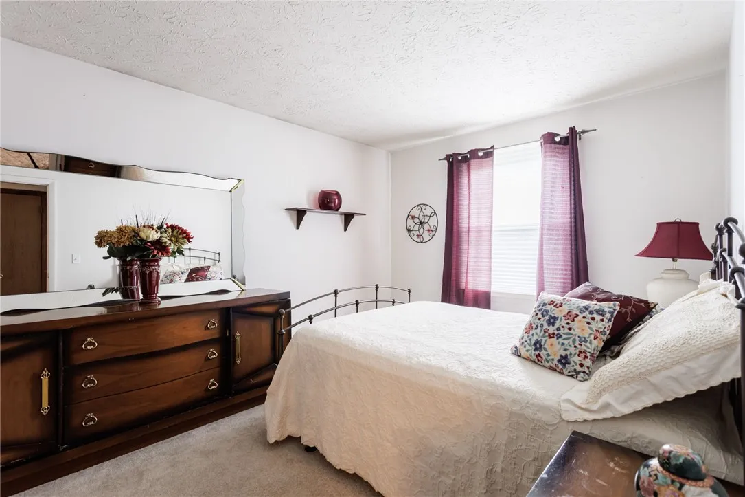 47 Bramblewood Lane West, Gates, New York 14624, Gates, New York 14624, 4 Bedrooms Bedrooms, 6 Rooms Rooms,2 BathroomsBathrooms,Residential,For Sale,47 Bramblewood Lane West, Gates, New York 14624,R1621971