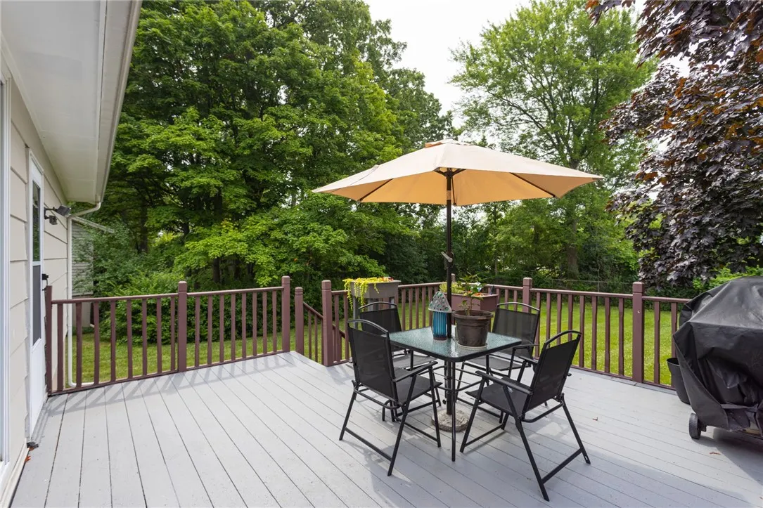 47 Bramblewood Lane West, Gates, New York 14624, Gates, New York 14624, 4 Bedrooms Bedrooms, 6 Rooms Rooms,2 BathroomsBathrooms,Residential,For Sale,47 Bramblewood Lane West, Gates, New York 14624,R1621971
