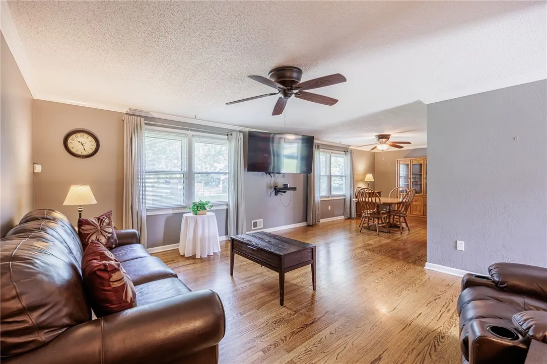 24 Battle Green Drive, Chili, New York 14624, Chili, New York 14624, 2 Bedrooms Bedrooms, 7 Rooms Rooms,1 BathroomBathrooms,Residential,For Sale,24 Battle Green Drive, Chili, New York 14624,R1622336
