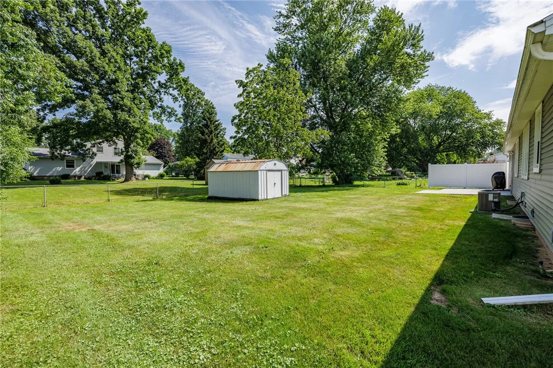 24 Battle Green Drive, Chili, New York 14624, Chili, New York 14624, 2 Bedrooms Bedrooms, 7 Rooms Rooms,1 BathroomBathrooms,Residential,For Sale,24 Battle Green Drive, Chili, New York 14624,R1622336