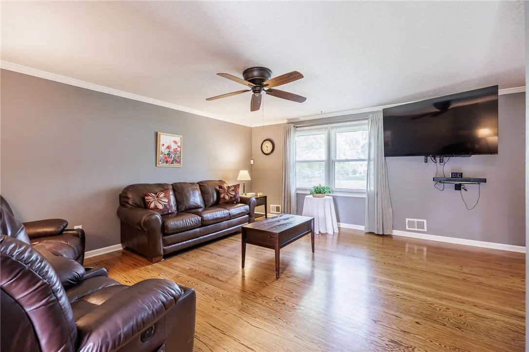 24 Battle Green Drive, Chili, New York 14624, Chili, New York 14624, 2 Bedrooms Bedrooms, 7 Rooms Rooms,1 BathroomBathrooms,Residential,For Sale,24 Battle Green Drive, Chili, New York 14624,R1622336