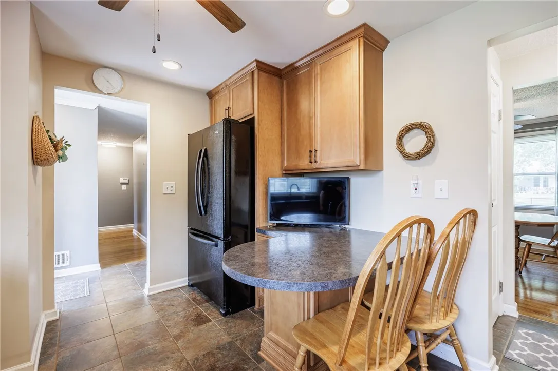 24 Battle Green Drive, Chili, New York 14624, Chili, New York 14624, 2 Bedrooms Bedrooms, 7 Rooms Rooms,1 BathroomBathrooms,Residential,For Sale,24 Battle Green Drive, Chili, New York 14624,R1622336