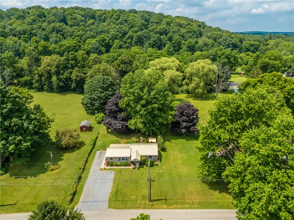 1209 Johnson Road, Palmyra, New York 14522, Palmyra, New York 14522, 2 Bedrooms Bedrooms, 6 Rooms Rooms,1 BathroomBathrooms,Residential,For Sale,1209 Johnson Road, Palmyra, New York 14522,R1621846