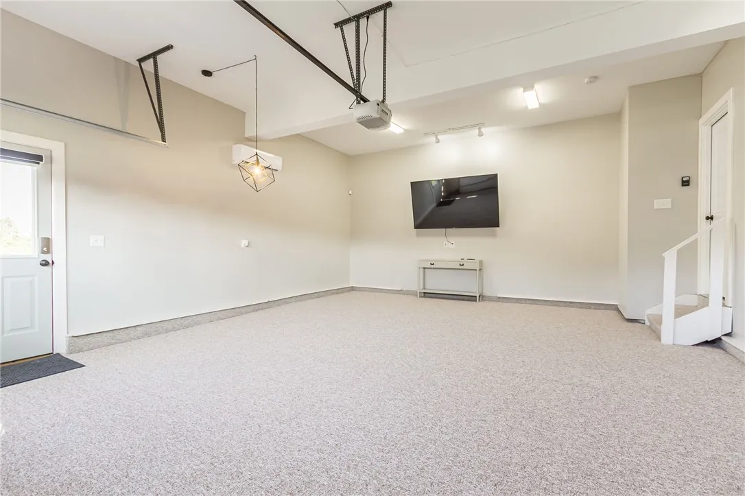 6121 County Road 41, Farmington, New York 14425, Farmington, New York 14425, 5 Bedrooms Bedrooms, 11 Rooms Rooms,2 BathroomsBathrooms,Residential,For Sale,6121 County Road 41, Farmington, New York 14425,R1622242