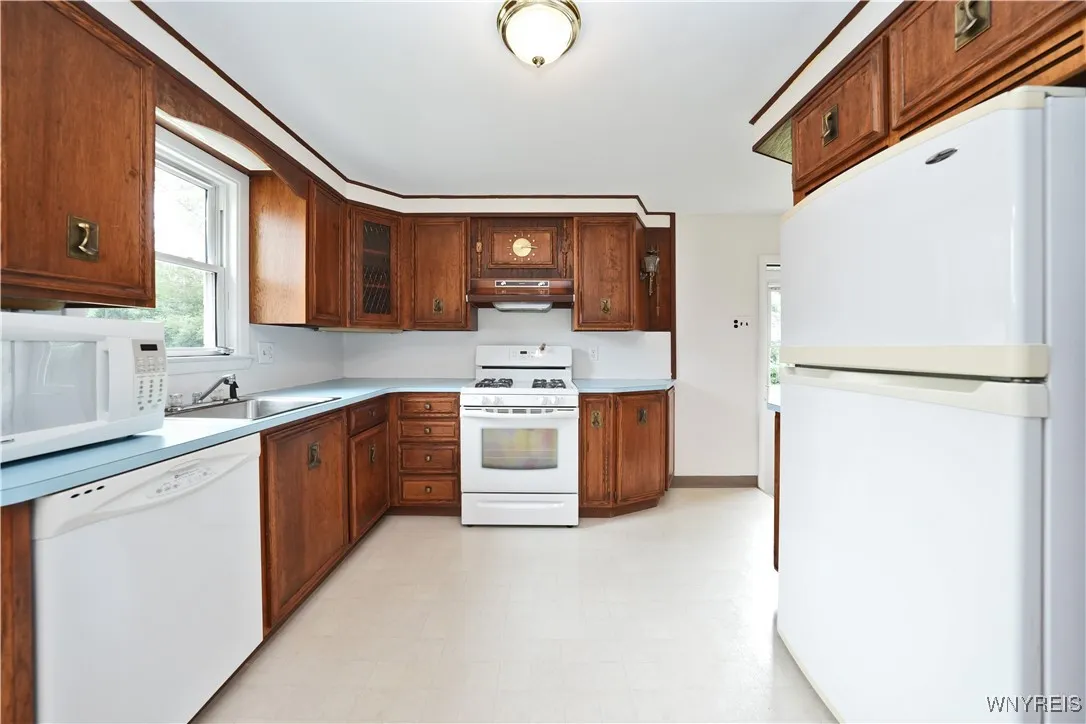 91 Moore Avenue, Tonawanda, New York 14223, Tonawanda, New York 14223, 3 Bedrooms Bedrooms, 6 Rooms Rooms,1 BathroomBathrooms,Residential,For Sale,91 Moore Avenue, Tonawanda, New York 14223,B1622321