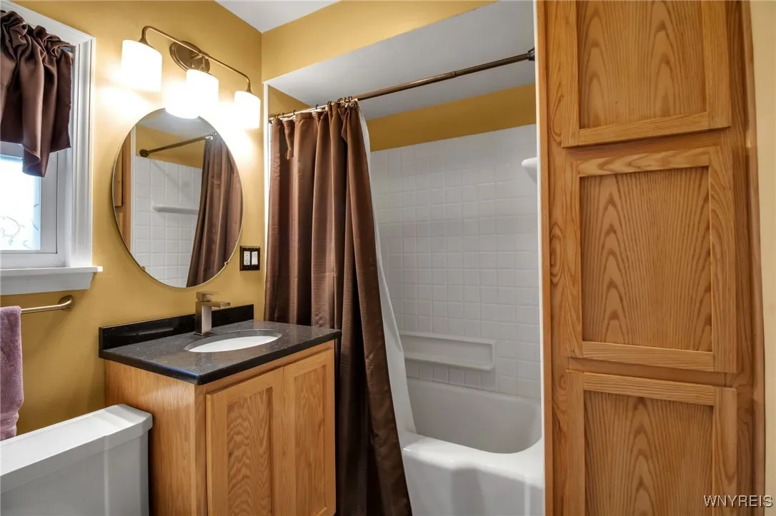 46 Central Boulevard, Cheektowaga, New York 14225, Cheektowaga, New York 14225, 4 Bedrooms Bedrooms, 7 Rooms Rooms,1 BathroomBathrooms,Residential,For Sale,46 Central Boulevard, Cheektowaga, New York 14225,B1618110