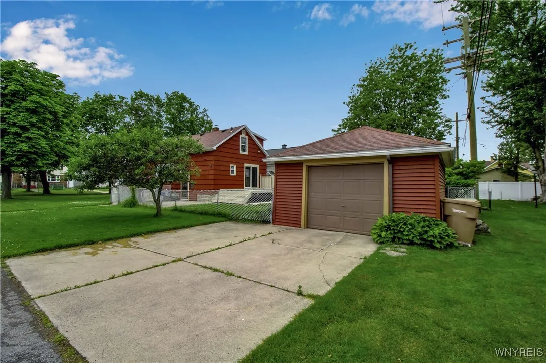 46 Central Boulevard, Cheektowaga, New York 14225, Cheektowaga, New York 14225, 4 Bedrooms Bedrooms, 7 Rooms Rooms,1 BathroomBathrooms,Residential,For Sale,46 Central Boulevard, Cheektowaga, New York 14225,B1618110