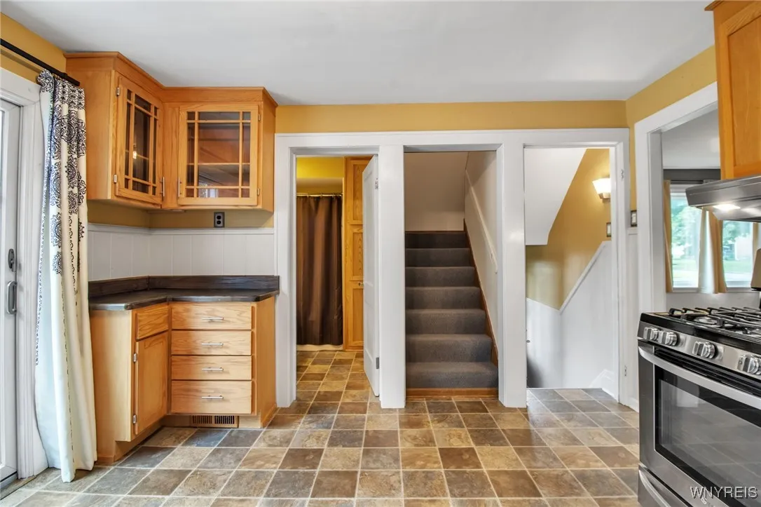 46 Central Boulevard, Cheektowaga, New York 14225, Cheektowaga, New York 14225, 4 Bedrooms Bedrooms, 7 Rooms Rooms,1 BathroomBathrooms,Residential,For Sale,46 Central Boulevard, Cheektowaga, New York 14225,B1618110