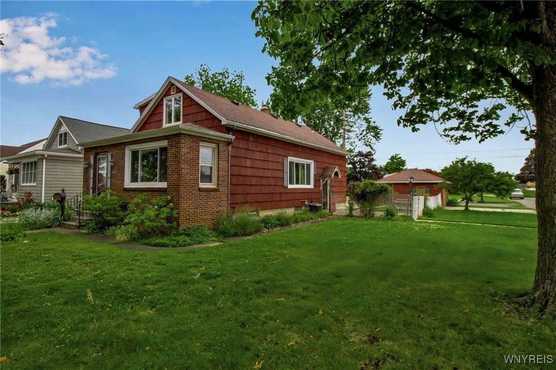 46 Central Boulevard, Cheektowaga, New York 14225, Cheektowaga, New York 14225, 4 Bedrooms Bedrooms, 7 Rooms Rooms,1 BathroomBathrooms,Residential,For Sale,46 Central Boulevard, Cheektowaga, New York 14225,B1618110
