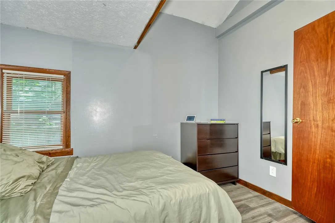 82 Richmond Street, Rochester, New York 14607, Rochester, New York 14607, 2 Bedrooms Bedrooms, 4 Rooms Rooms,1 BathroomBathrooms,Residential,For Sale,82 Richmond Street, Rochester, New York 14607,R1617340