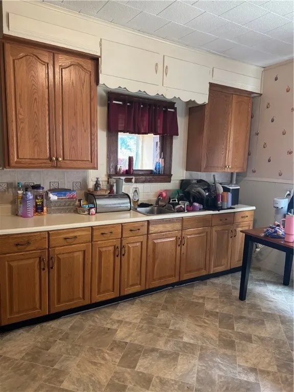 75 Weyl Street, Rochester, New York 14621, Rochester, New York 14621, 7 Bedrooms Bedrooms, ,2 BathroomsBathrooms,Residential,For Sale,75 Weyl Street, Rochester, New York 14621,R1622663