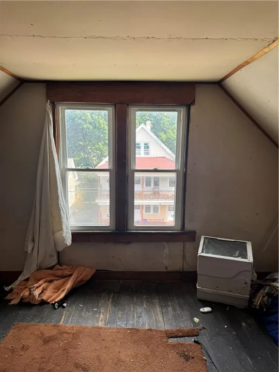 75 Weyl Street, Rochester, New York 14621, Rochester, New York 14621, 7 Bedrooms Bedrooms, ,2 BathroomsBathrooms,Residential,For Sale,75 Weyl Street, Rochester, New York 14621,R1622663