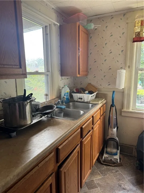 75 Weyl Street, Rochester, New York 14621, Rochester, New York 14621, 7 Bedrooms Bedrooms, ,2 BathroomsBathrooms,Residential,For Sale,75 Weyl Street, Rochester, New York 14621,R1622663